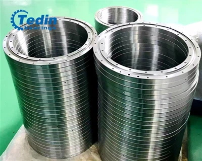 Tedin ofereix amb èxit un lot de coixinets creuats per a plataformes rotative...